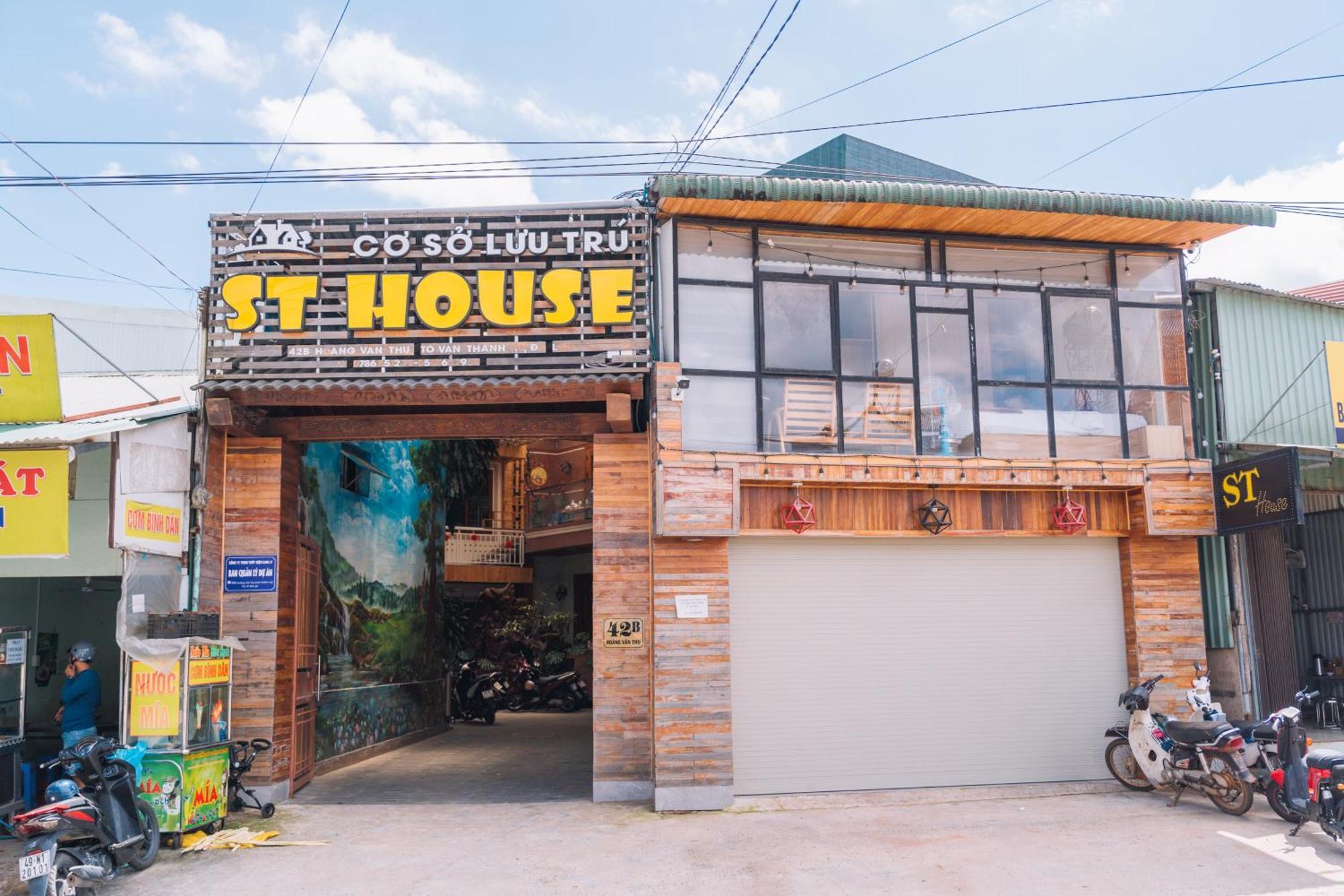 Hotel St House Dalat Esterno foto
