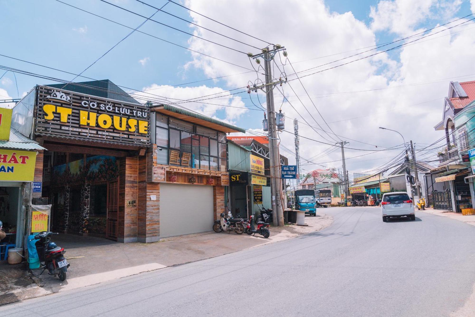 Hotel St House Dalat Esterno foto