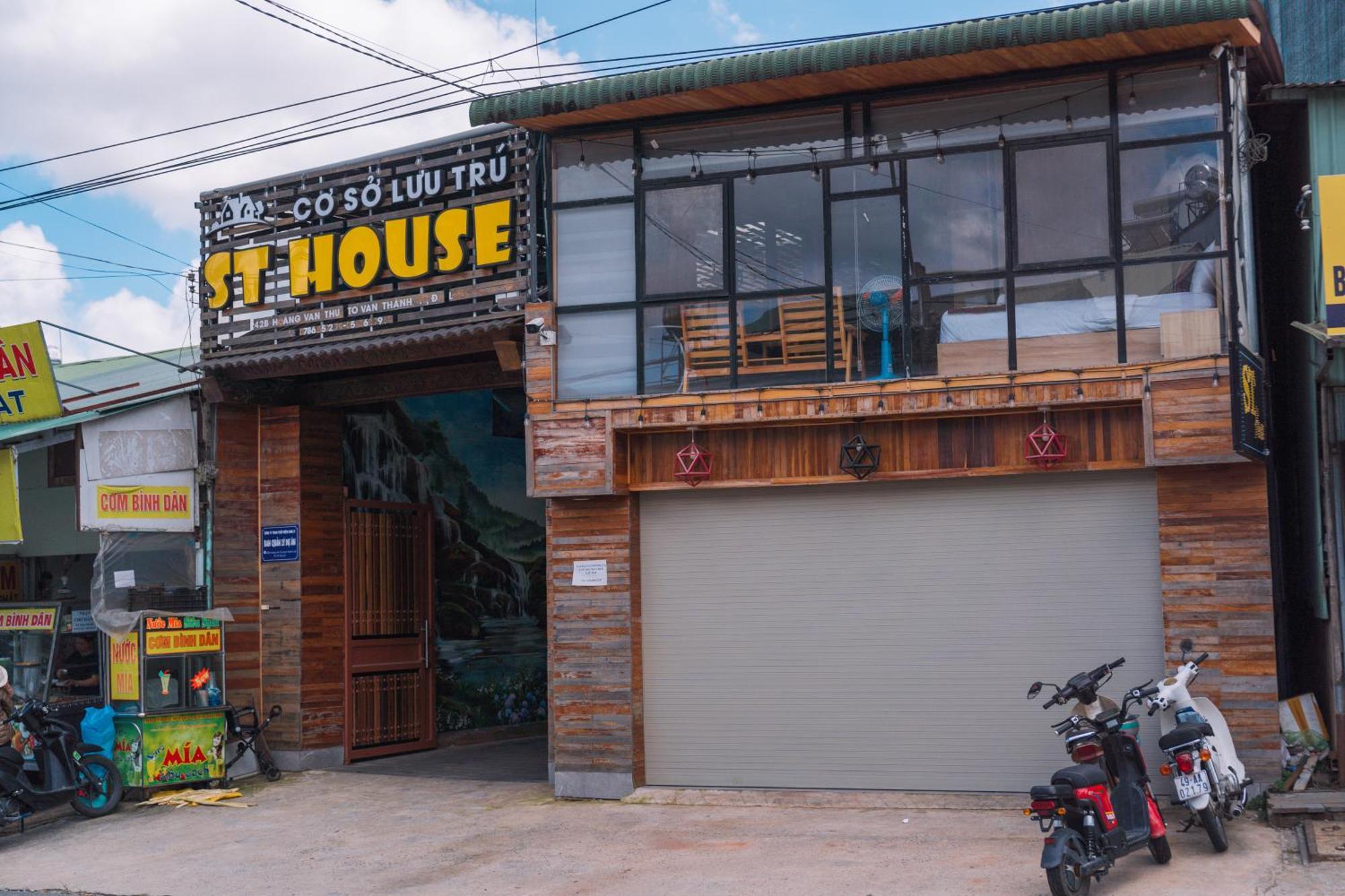 Hotel St House Dalat Esterno foto